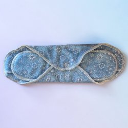 GladRags - wiederverwendbaren Damenbinden Plus � hellblau mit Schneeflocken