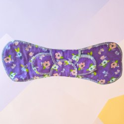 GladRags - wiederverwendbare Damenbinde f�r die Nacht - Lila mit Blumen