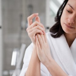 endro cosmtiques - BIO Hand cream - Nourishing &amp; repairing