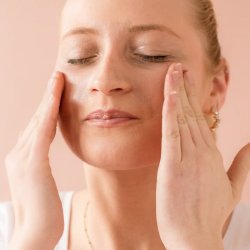 endro cosmtiques - Bio Facial Cleansing Oil