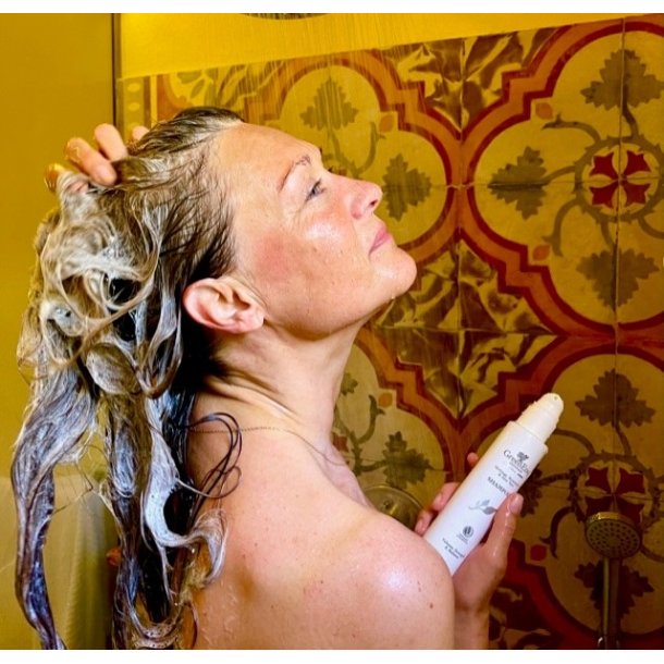 GreenEtiq - Bio Shampoo - Volume Strength &amp; Balance