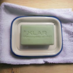 KLAR - Enamel luxury soap tray - Off White |blue
