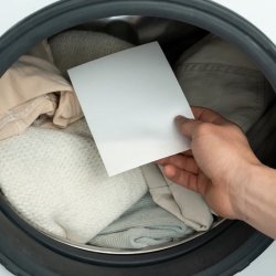 Kuno - Detergent in sheets universal with fragrance - 8 pcs to go