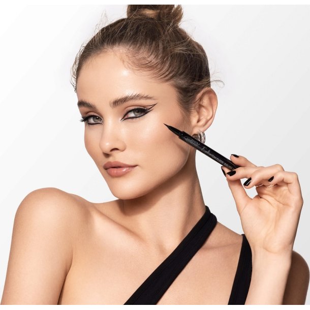 puroBIO Cosmetics - Eyeliner "on fleek" brush pen - sort 