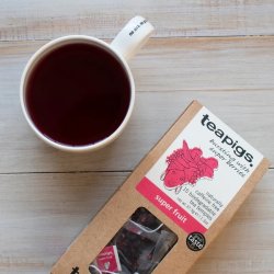 teapigs - super fruit tea - bursting with berries