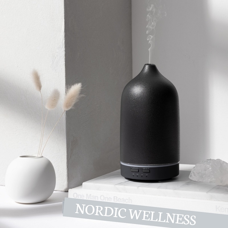 NORDIC WELLNESS - Keramisk aroma diffuser - Black